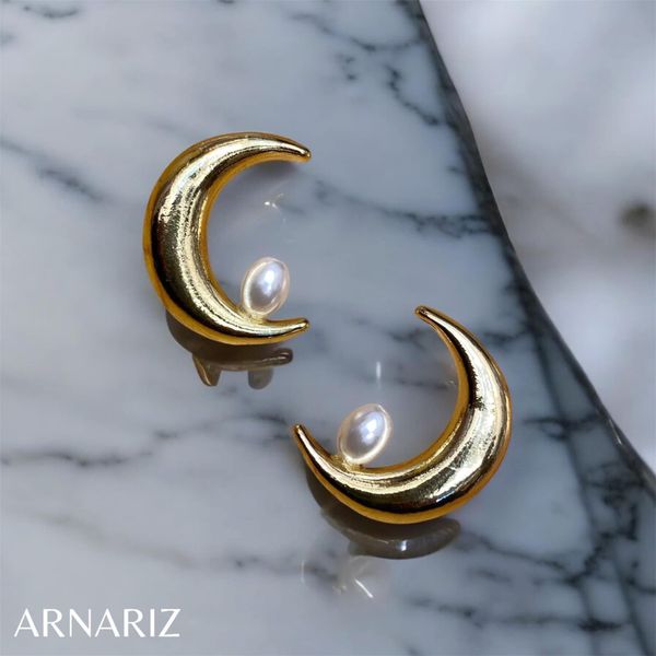 Gold-tone top 29