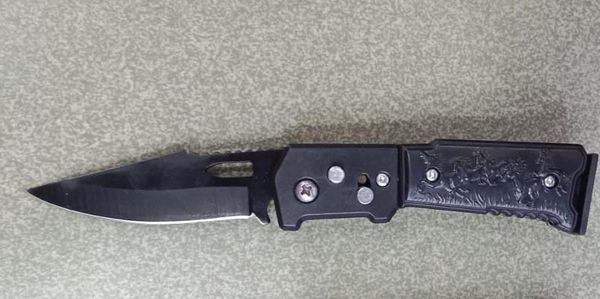 knife Cutting-Edge Excellence with Precision and Style