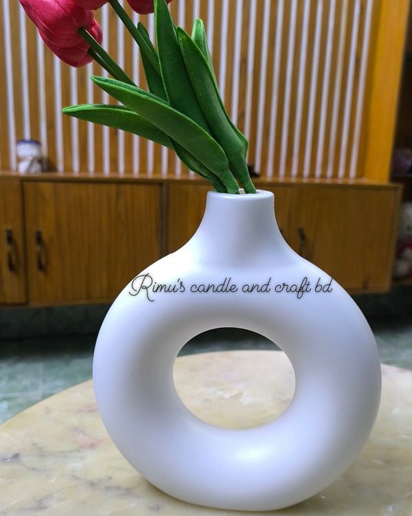 donut flower vase plastic 9 inch ( without flower)