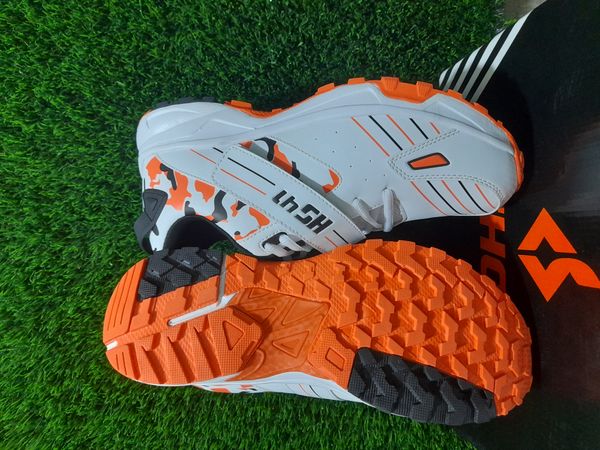 HS-41  Orange Cricket Rabber Spike
