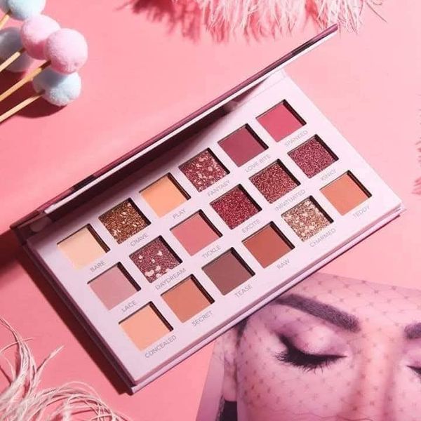 huda beauty nude pallet