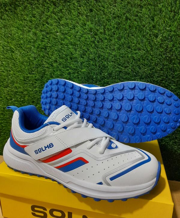Solmb8 Rabber Spike Cricket Boot