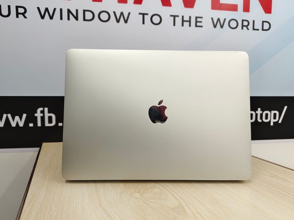 Apple MacBook Air 2020 | Intel Core i5 8GB RAM 512GB SSD | 13.3-inch Display