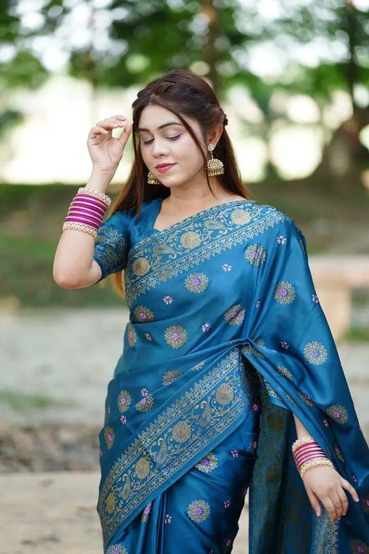 প্রিমিয়াম জাপানি সিল্ক শাড়ী