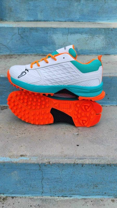 Kokabura Rabber Spike Cricket Boot