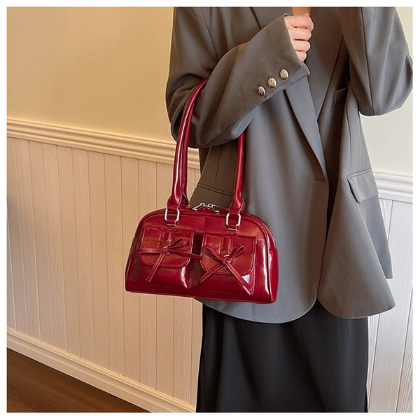 Korean style glossy shoulder bag