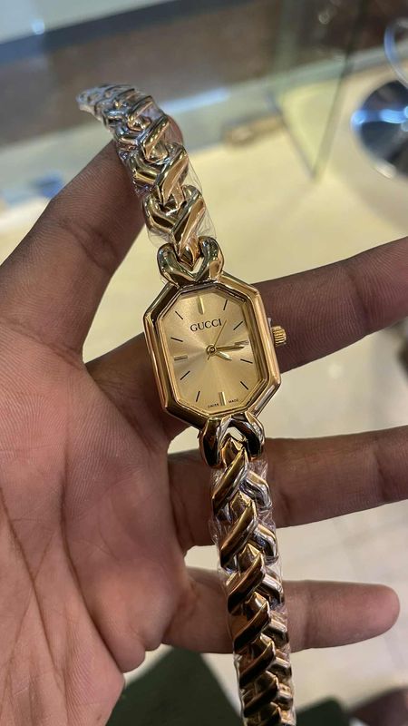 Gucci Champagne Dial Royal-Cut Braided Chain Female