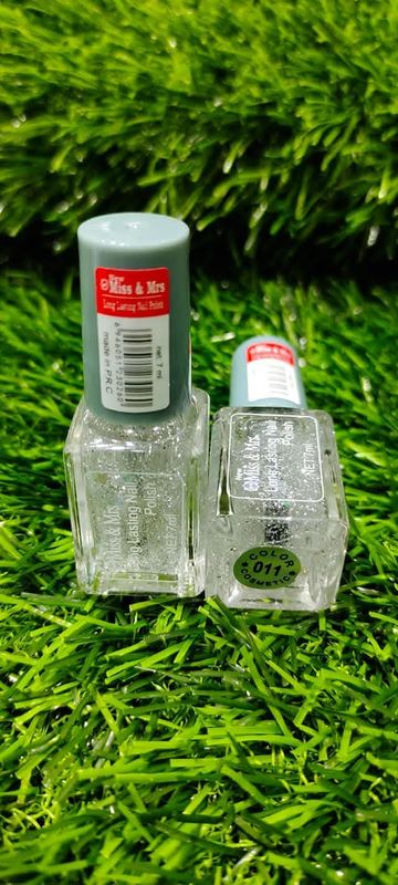 Miss & Mrs Nil Polish Shade 011