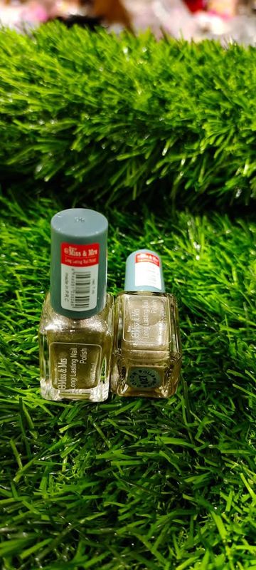 Miss & Mrs Nil Polish Shade