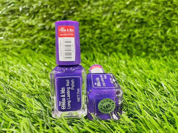 Miss & Mrs Nil Polish Shade 140
