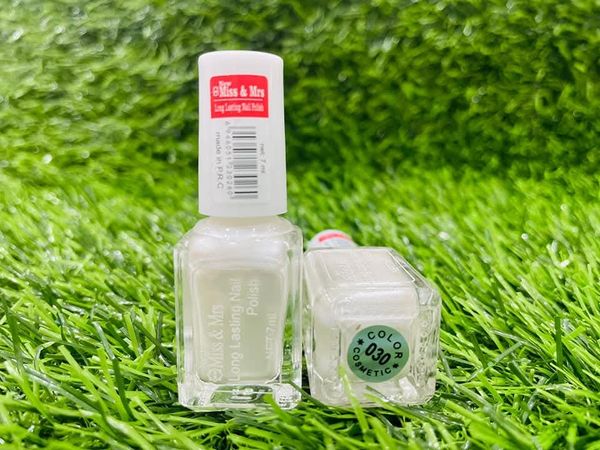 Miss & Mrs Nil Polish Shade 030