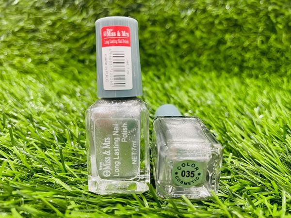 Miss & Mrs Nil Polish Shade 035