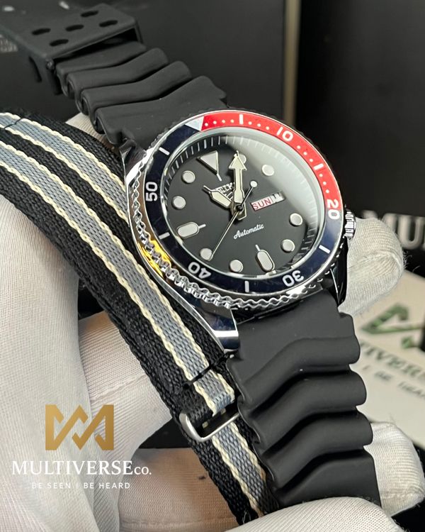 SEIKO SKX | BLACK RED BEZEL | QUARTZ SWEEP MOVEMENT |FREE NATO STRAP (AA)