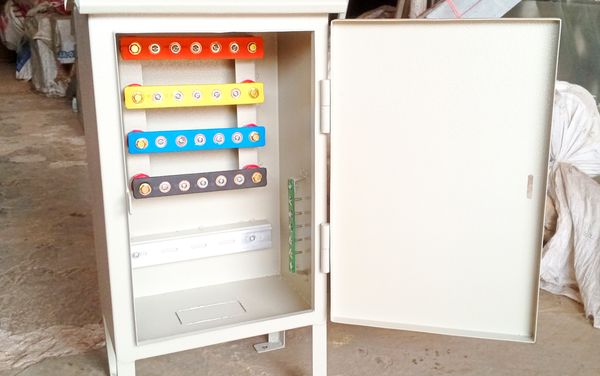 300A busbar panel 18"×14"×8"