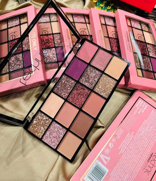technic invite only eyeshadow palette