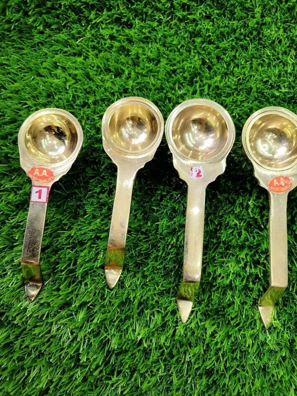 কর্পূর দানী