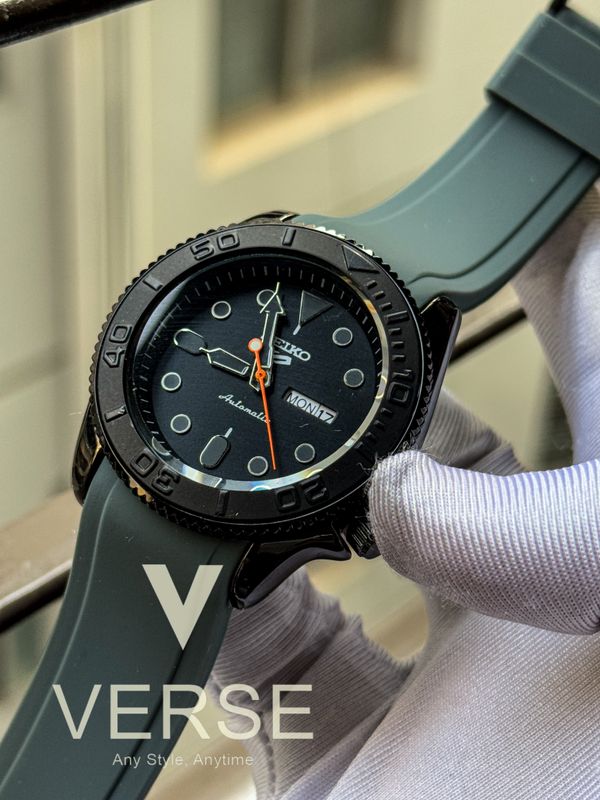 Seiko SKX grey
