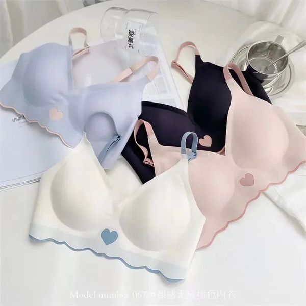 Push Up Bra Seamless Invisible Bra For Women Sexy Lingerie Deep Vneck Wire Free Brassiere Bra Removable Pads Bralette Underwear