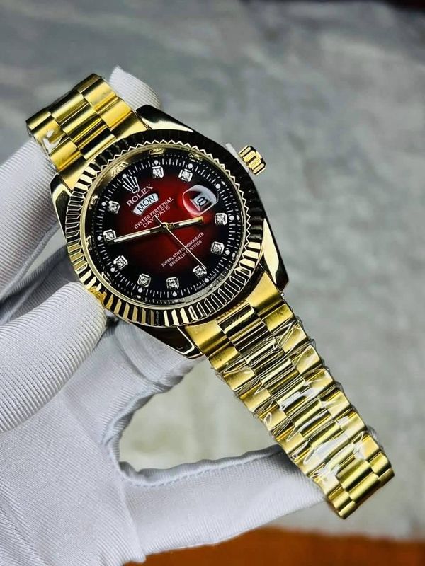Gold Quartz Watch For Men