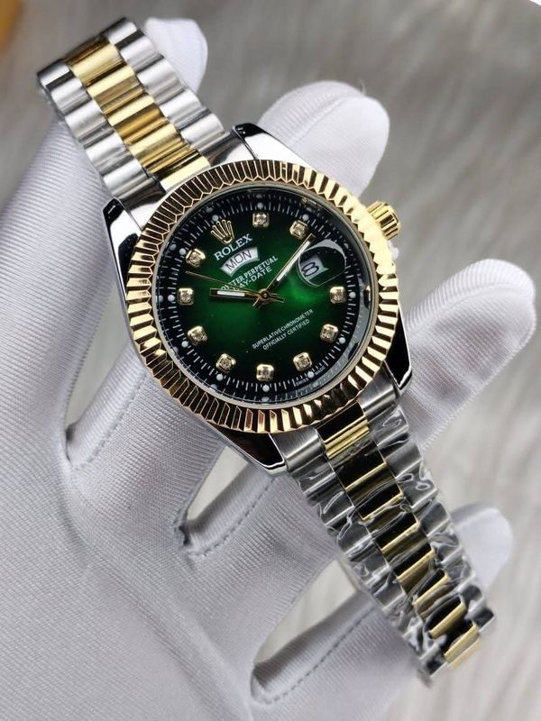 Gold Quartz Watch For Men