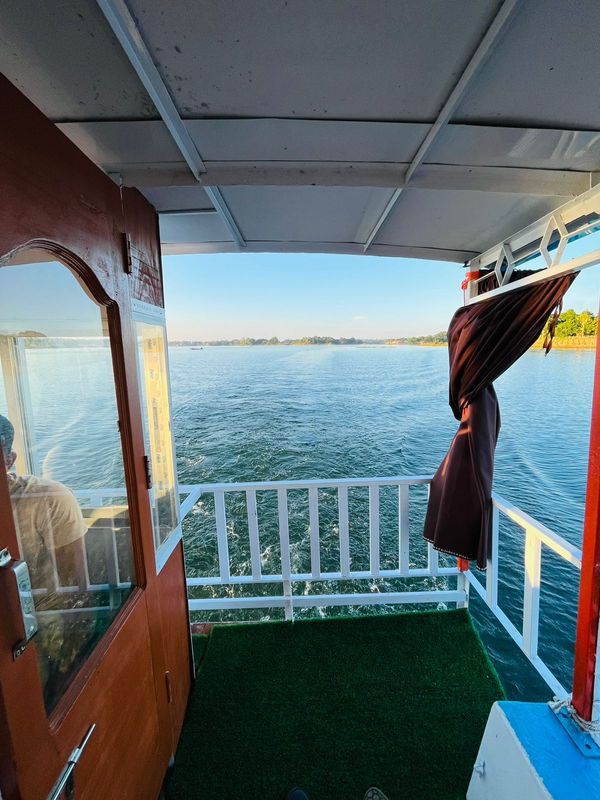 ๐๐ฐReservation of A luxurious Boat - Image 3