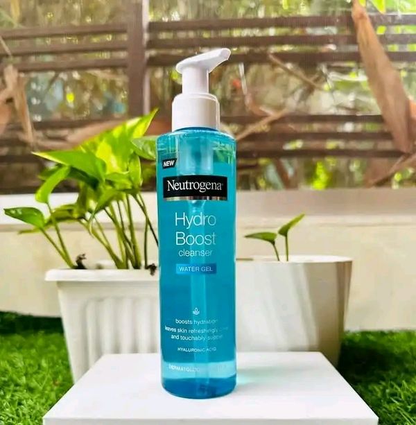 Neutrogena 𝐇𝐲𝐝𝐫𝐨 𝐁𝐨𝐨𝐬𝐭 𝐖𝐚𝐭𝐞𝐫 𝐆𝐞𝐥 𝐂𝐥𝐞𝐚𝐧𝐬𝐞𝐫 –
