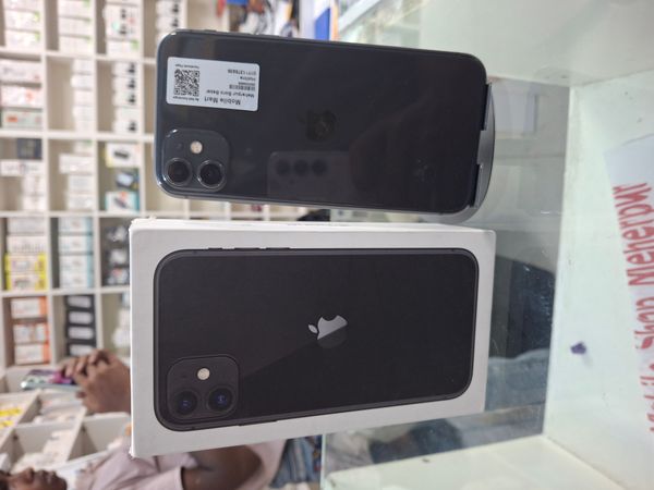 iPhone 11 (Used)