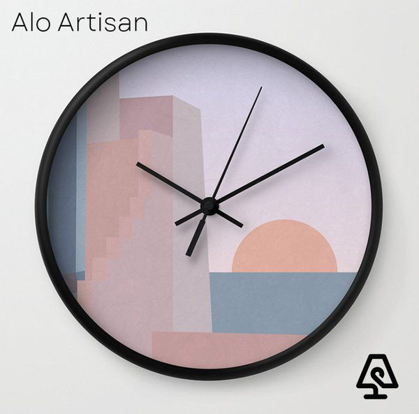 Flat pattern wall clock
