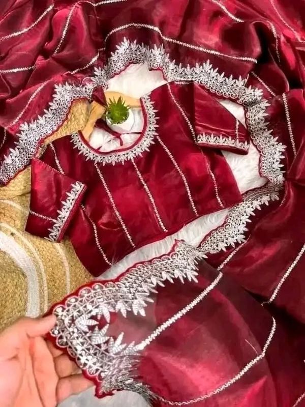 Georgette Sharee with Blouse Piece