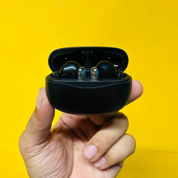 YW15 Active Noise Cancelling Earbuds – Black