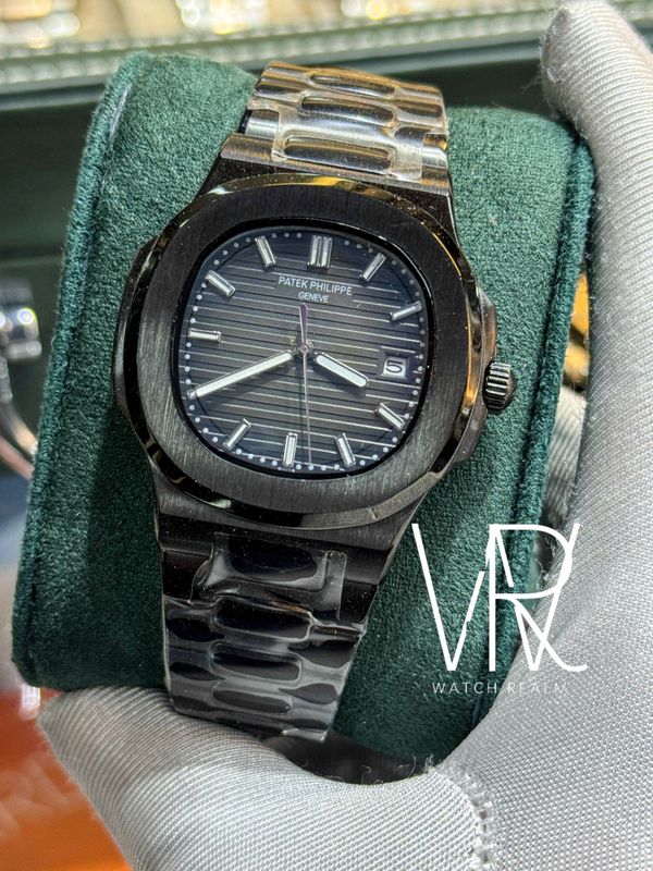 PATEK NAUTILUS AUTO CHAIN BLACK