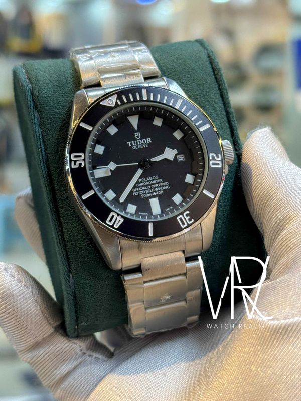 TUDOR BLACKMAY SILVER CHAIN BLACK DIAL