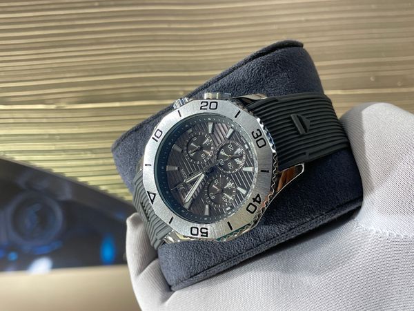 TAG AQUARACER GREY STRIP DIAL SILVER CASE GREY BELT