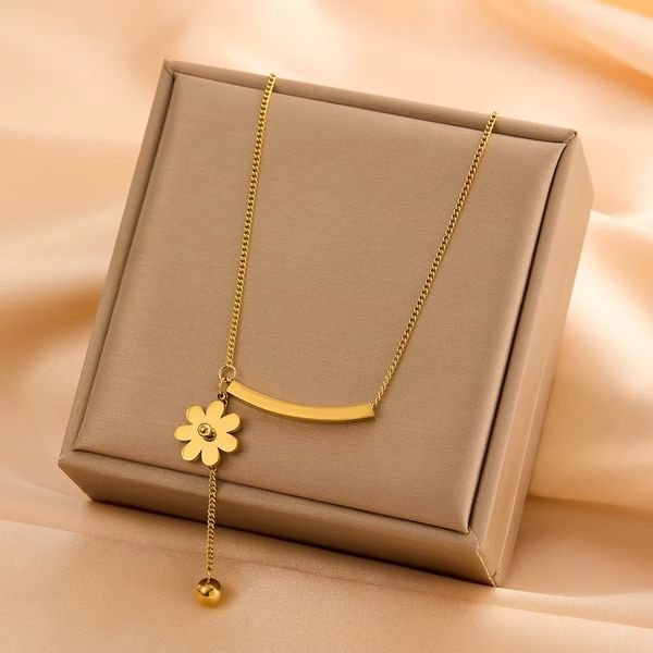 Eterna Glow - 18K Gold Plated Stainless Steel Necklace