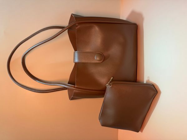 Specious Tote
