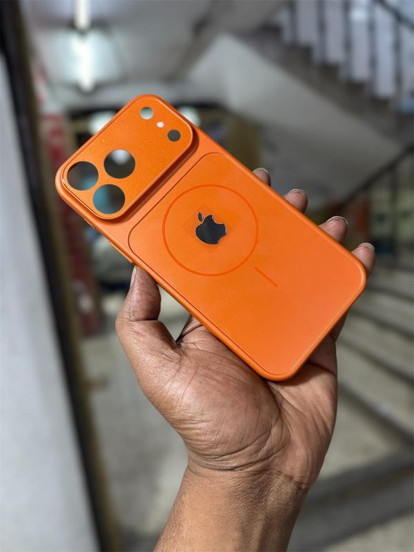 iPhone 17 Convert Cover