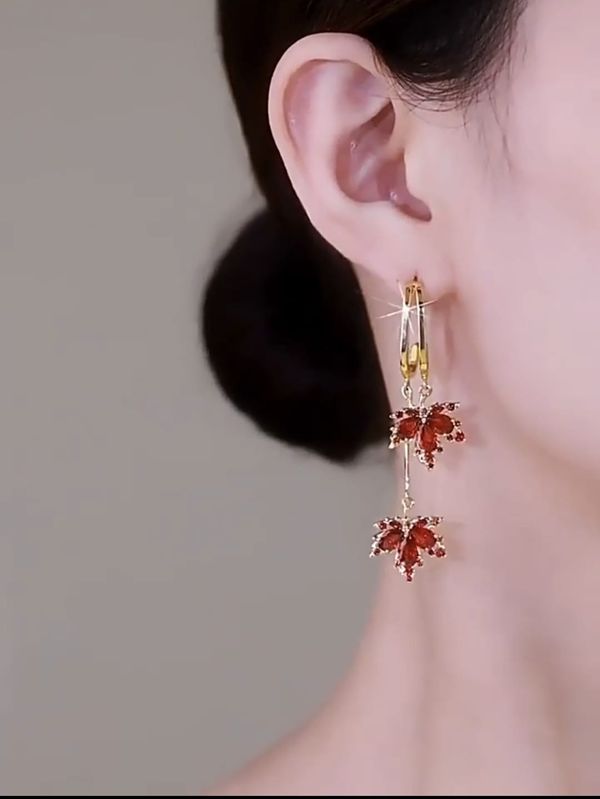 Fashion Red Maple Leaf Gold Plated Ear Hoop Earrings Dangle Women Jewelry Fashion Red Maple Leaf Gold Plated Ear Hoop Earrings Dangle Women Jewelr
