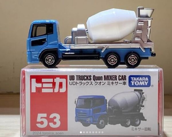 Tomica UD Trucks Quon MIXER Car Diecast Model