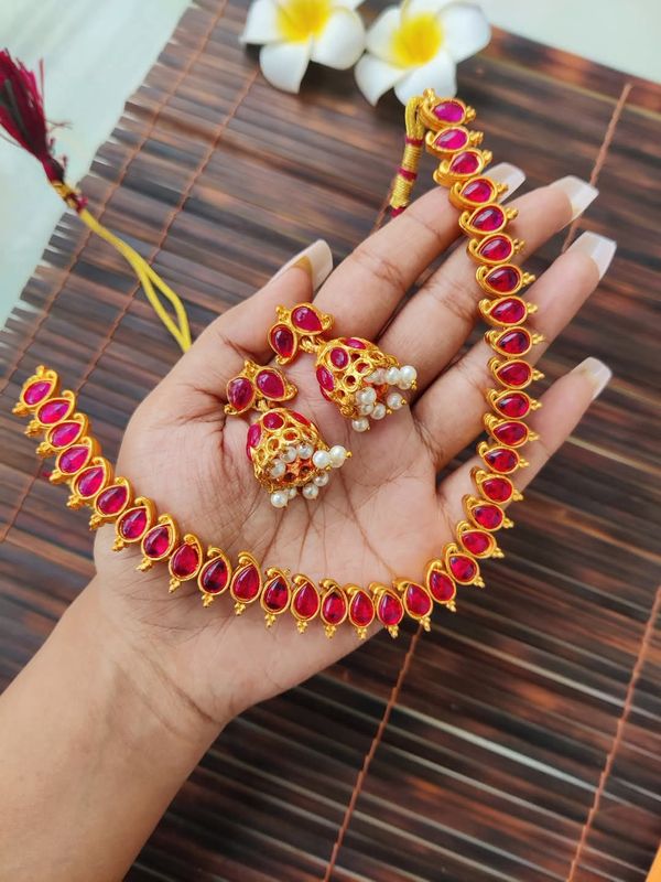 Mango necklace
