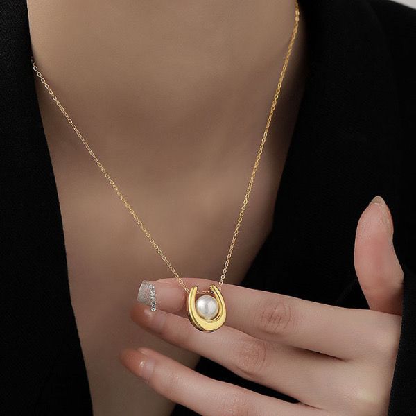 Pearl pendant