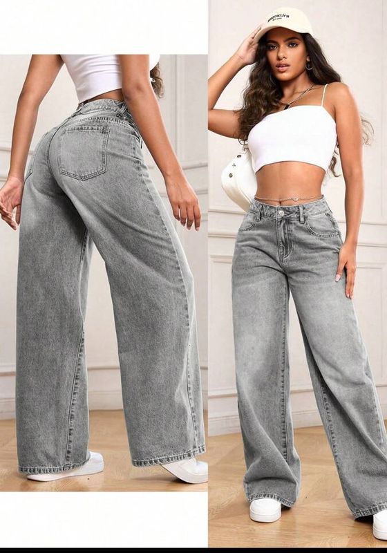 Grey wash Wide leg jeans