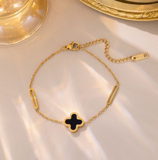 Single clover bracelet