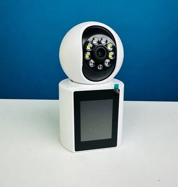 V360 Smart Video Calling PTZ IP Camera .