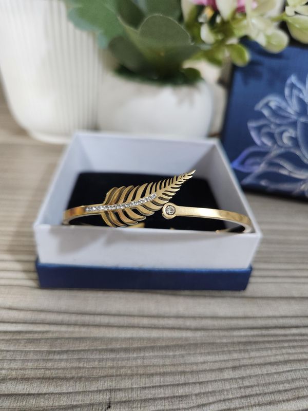 Stone Leaf bracelet