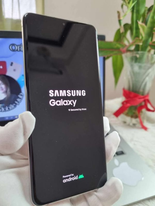 Samsung Galaxy A82