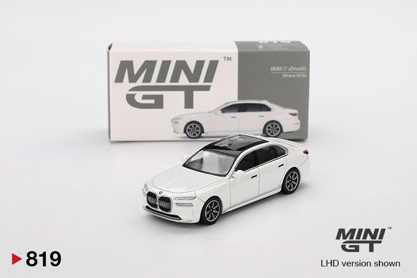 Mini GT 819 BMW i7 xDrive60 Mineral White