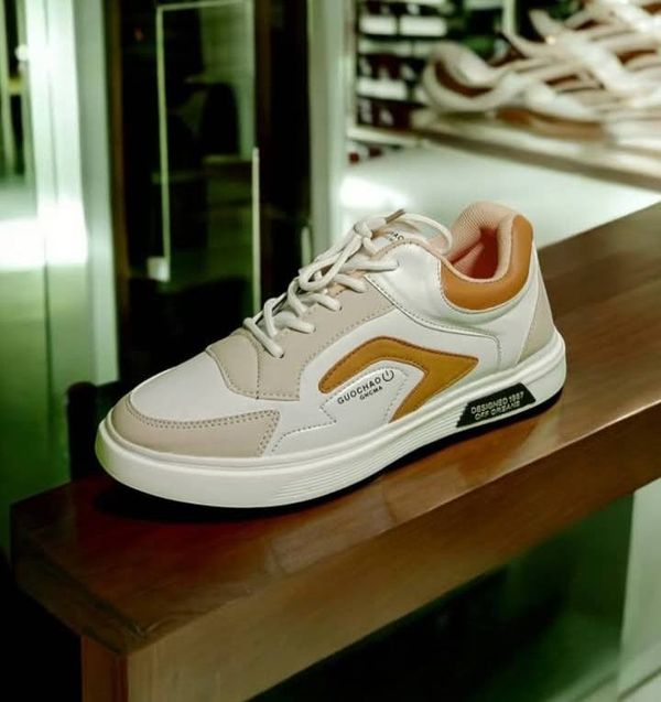 Premium Quality Sneakers (ADS-15)