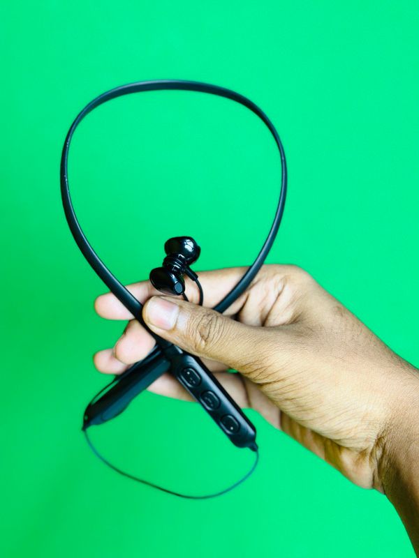 G8 Sports Neckband With Magnetic Headsets