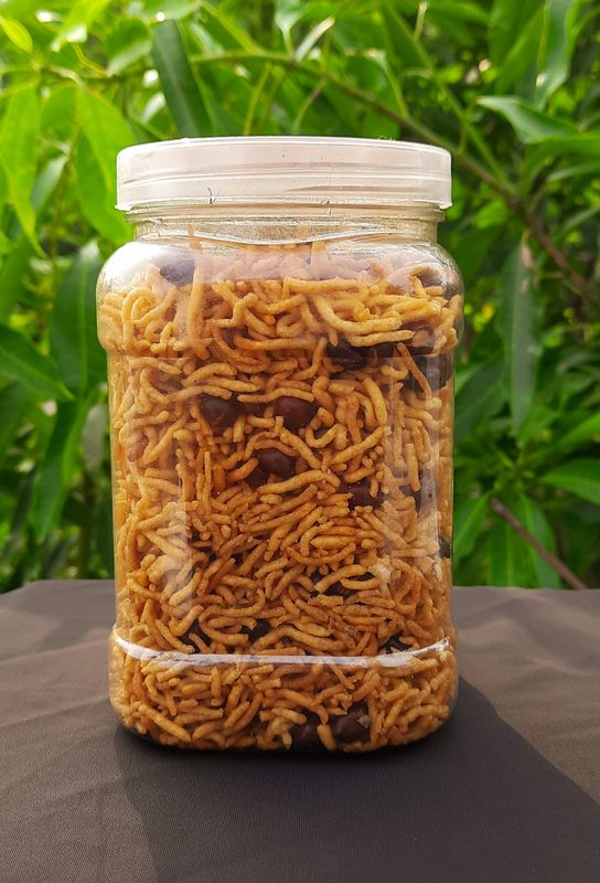 কুষ্টিয়ার স্পেশাল আলু চানাচুর