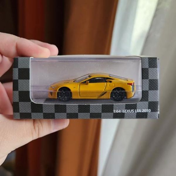 DCT 1:64 Lexus LFA Yellow 2010